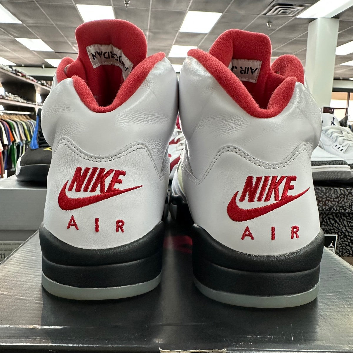 Jordan 5 Retro Fire Red Silver Tongue (2020) - Image 4