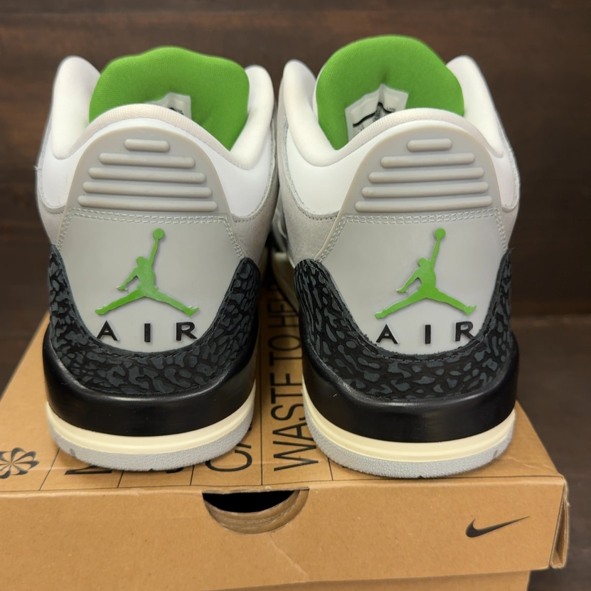 Jordan 3 Retro Chlorophyll Size 11 (Pre-Owned) - Image 5