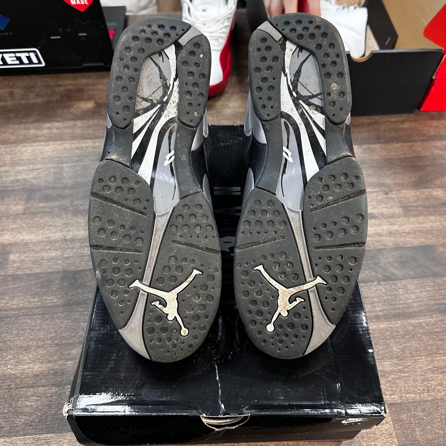 Gunsmoke Jordan 8 (USED)