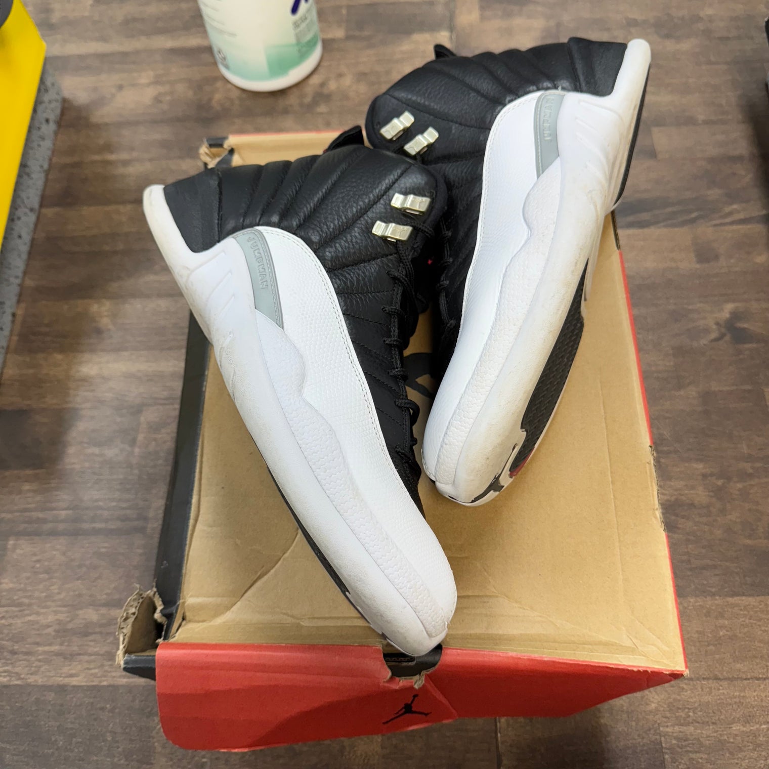 Playoff Jordan 12 (USED)