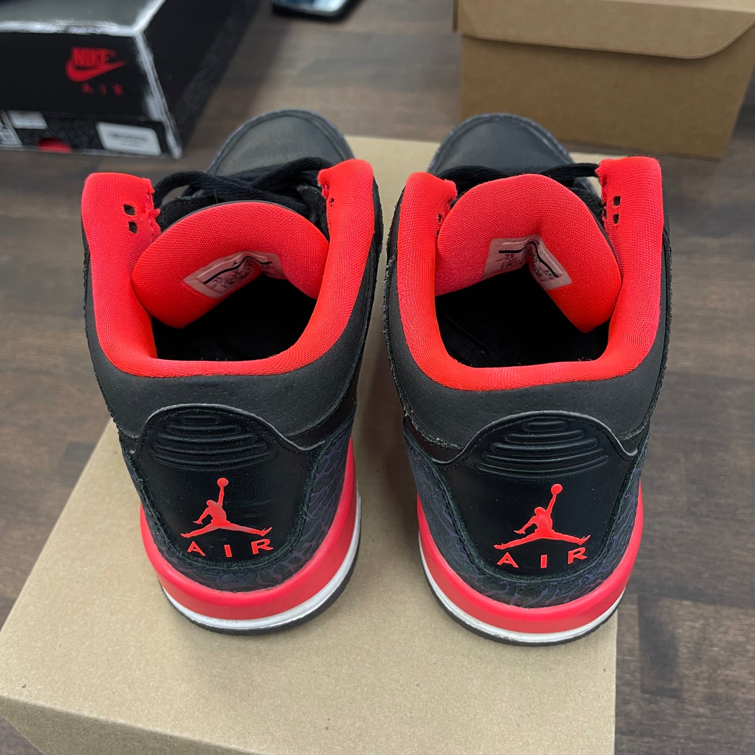 (GS) Crimson Jordan 3 (USED,NO BOX)