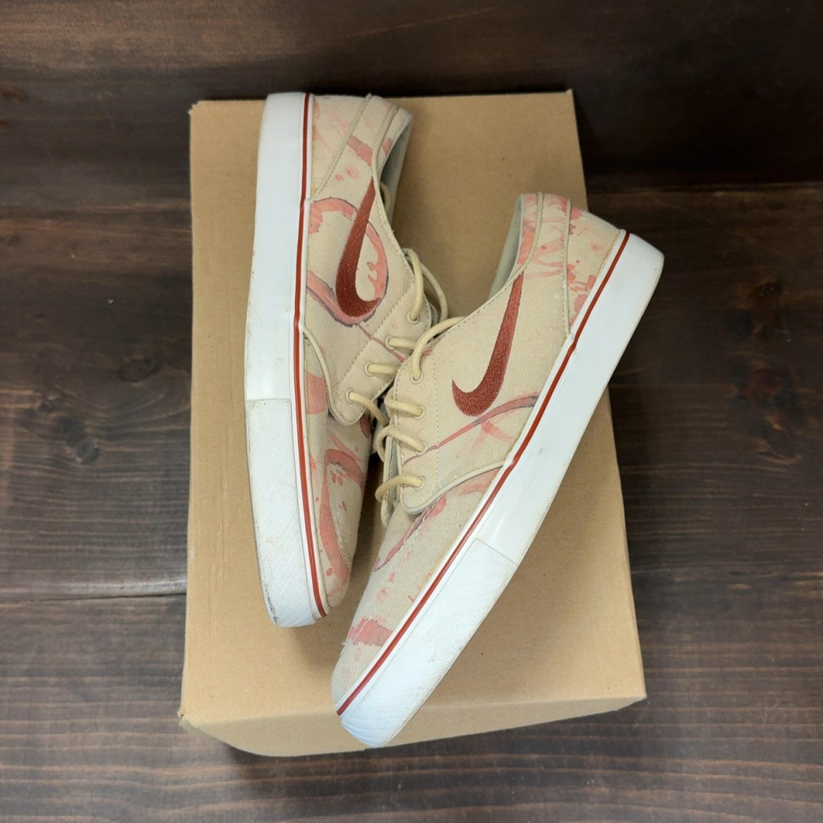 Nike SB Stefan Janoski Wino Blood Splatter Size 9 (Pre-Owned) - Image 2