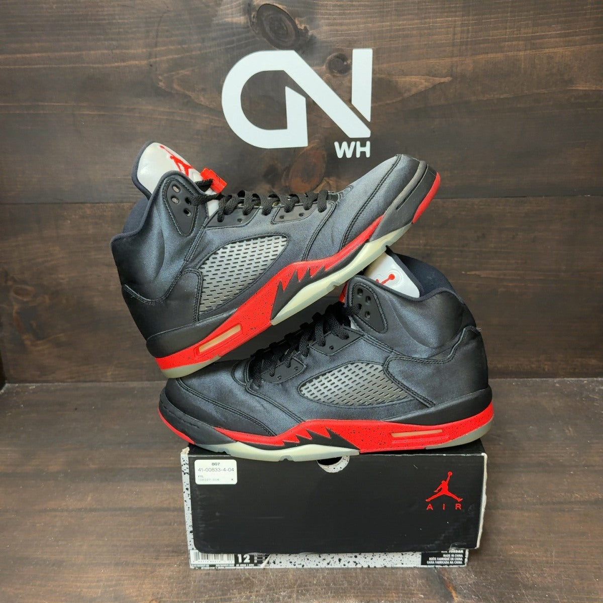 Jordan 5 Retro Satin Bred - Image 1
