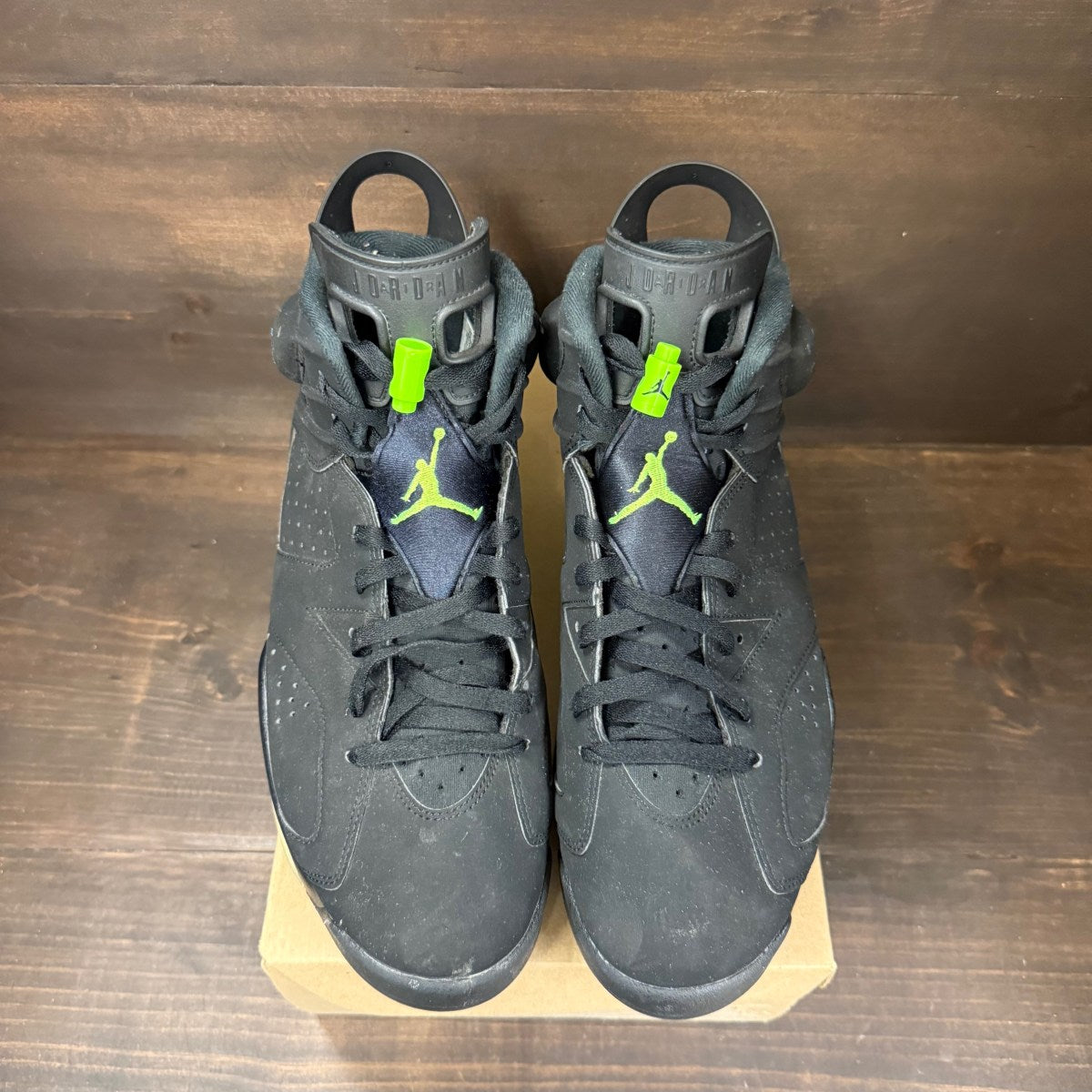 Jordan 6 Retro Electric Green Size 13 (Pre-Owned) - Image 3