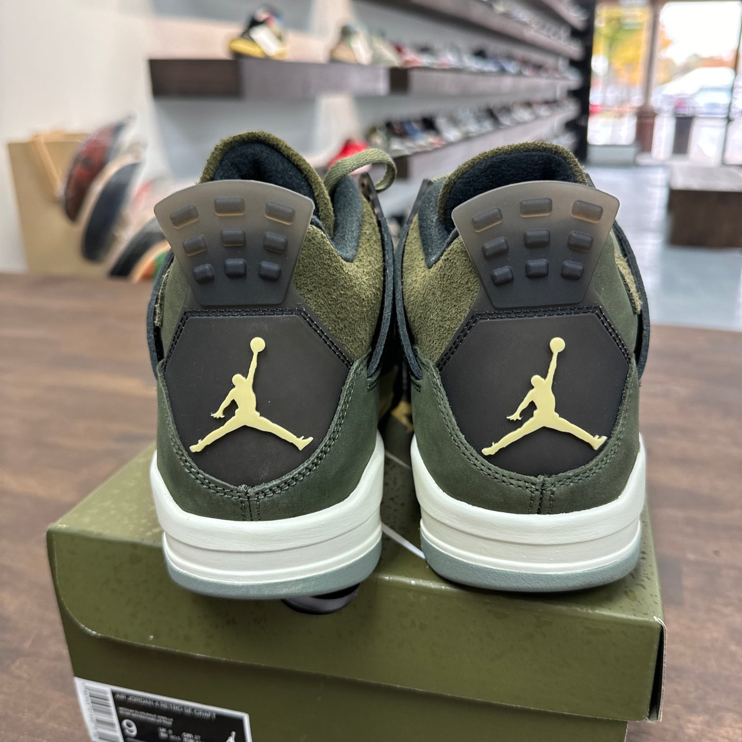 Craft Olive Jordan 4 (USED)