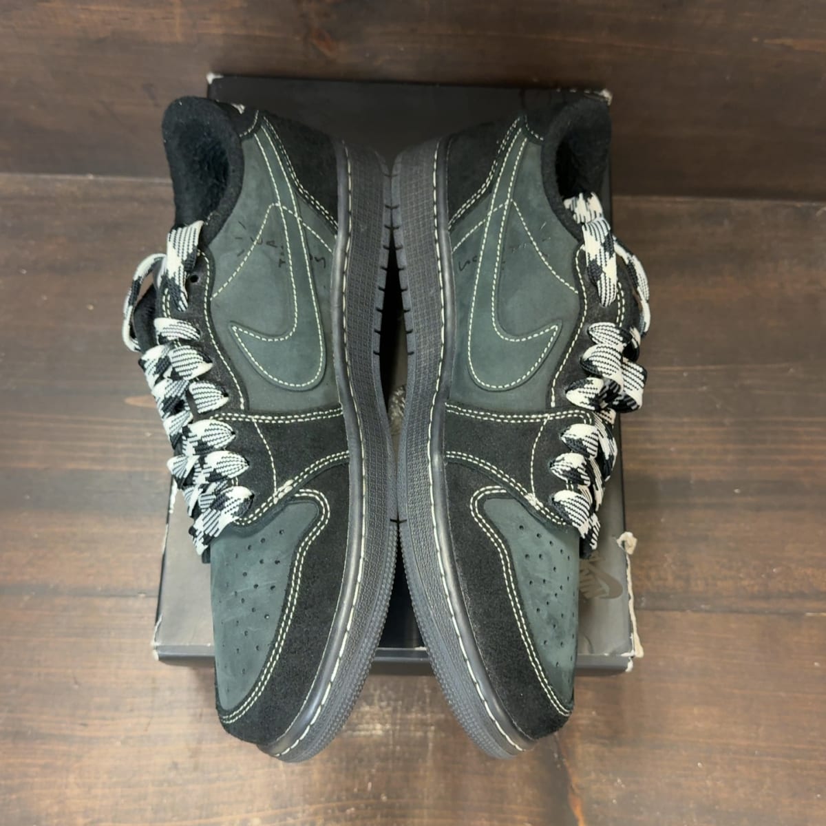 Jordan 1 Retro Low OG SP Travis Scott Black Phantom Size 10 (Pre-Owned) - aux