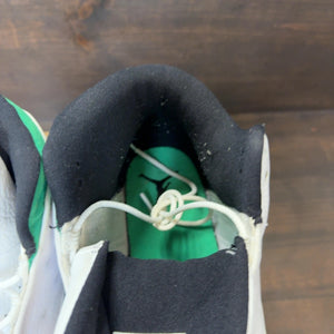 Jordan 13 Retro White Lucky Green Size 12 (Pre-Owned) - Image 4