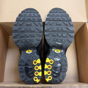 Nike Air Max Plus Triple Black (GS) Size 5.5Y (Pre-Owned) - Image 3