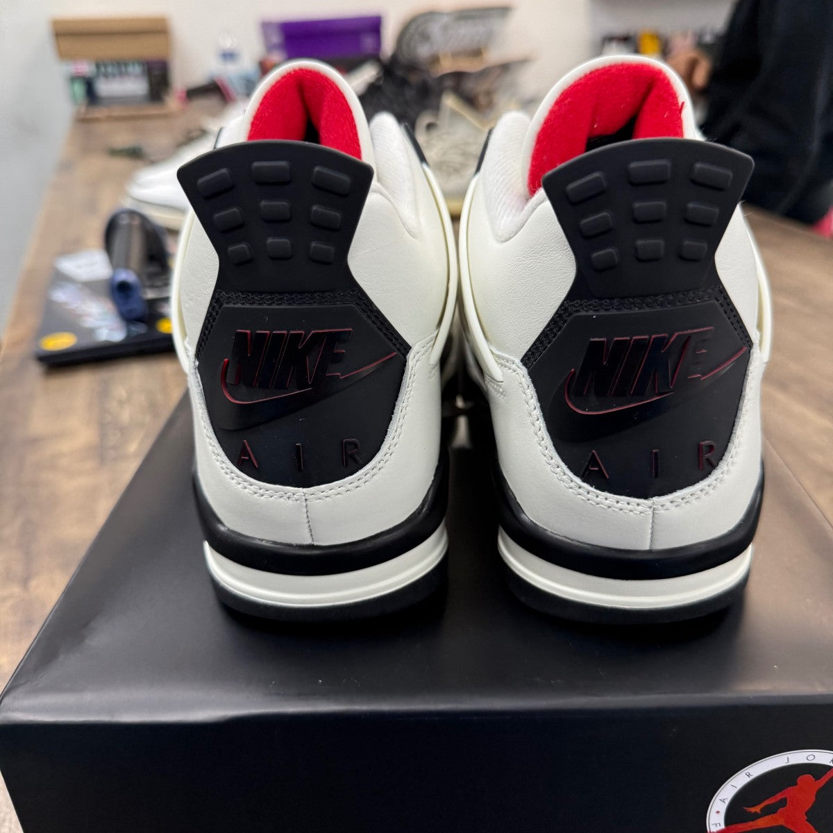 Jordan 4 Retro OG Flight Club - Image 4