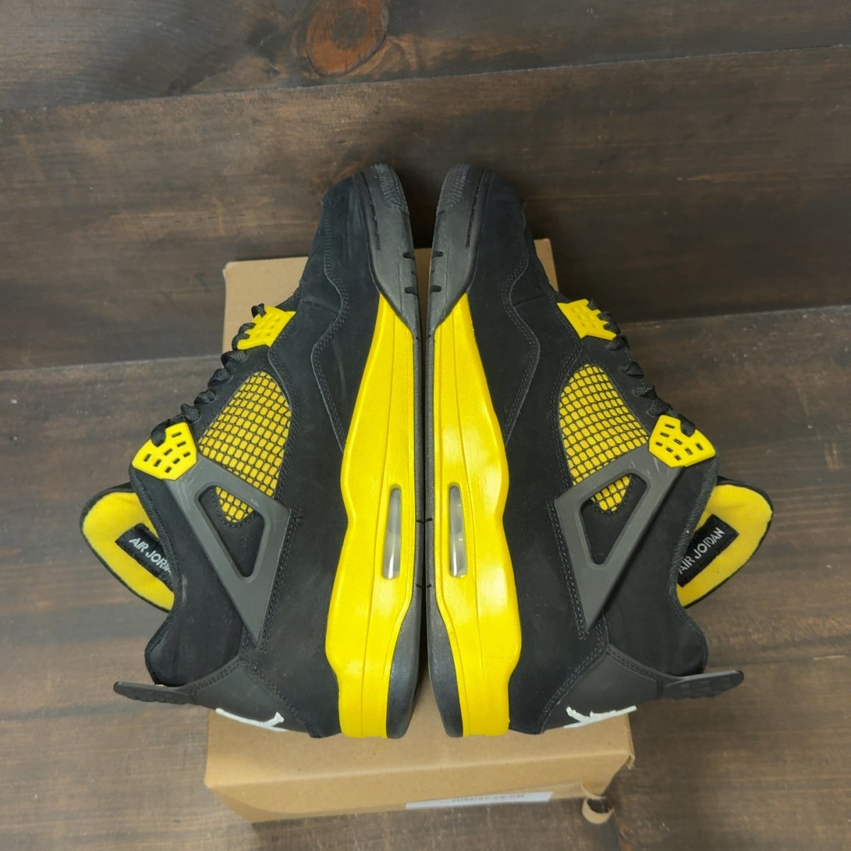 Jordan 4 Retro Thunder (2023) Size 14 (Pre-Owned) - Image 6