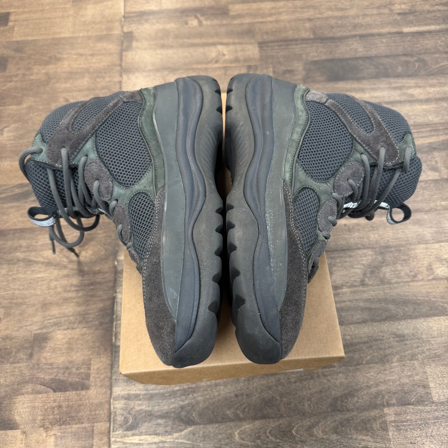 Yeezy Suede Desert Moss Season 6 Graphite (USED, No Box)