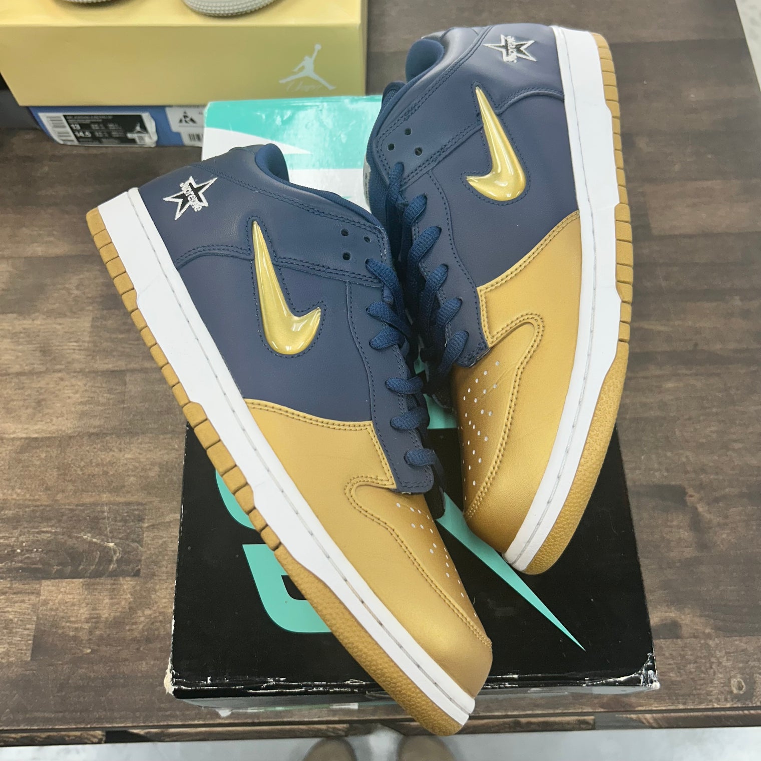 Supreme Jewel Swoosh Gold SB Dunk Low (USED)