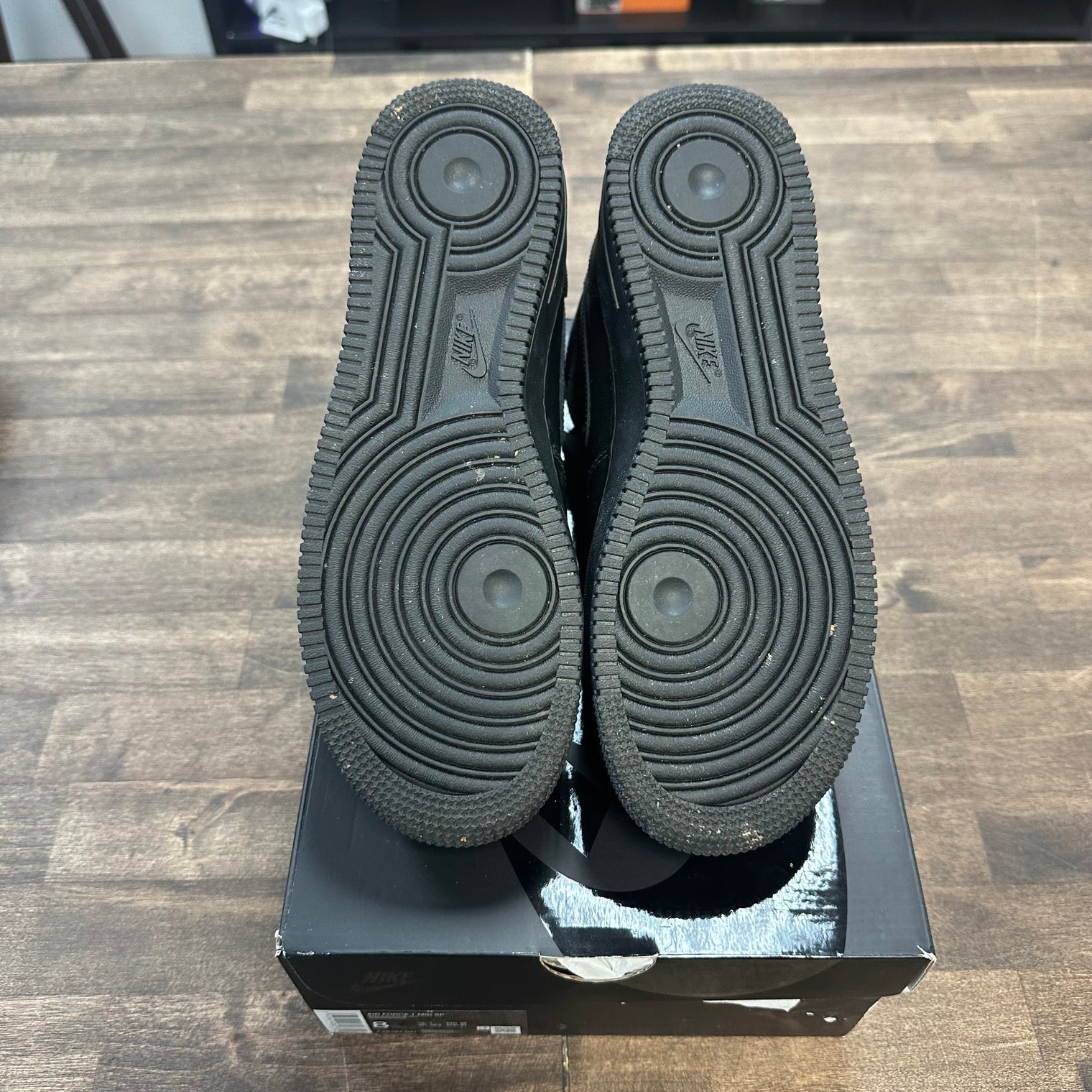 Black Supreme Air Force 1 Mid SP (USED)