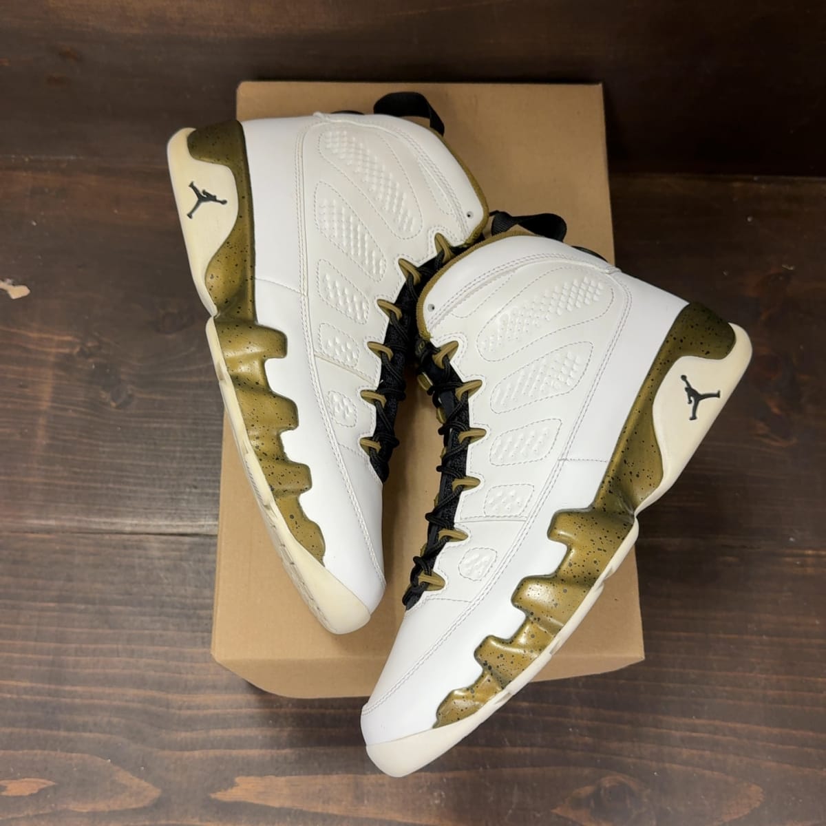 Jordan 9 Retro Statue Size 8.5 (Pre-Owned) - back