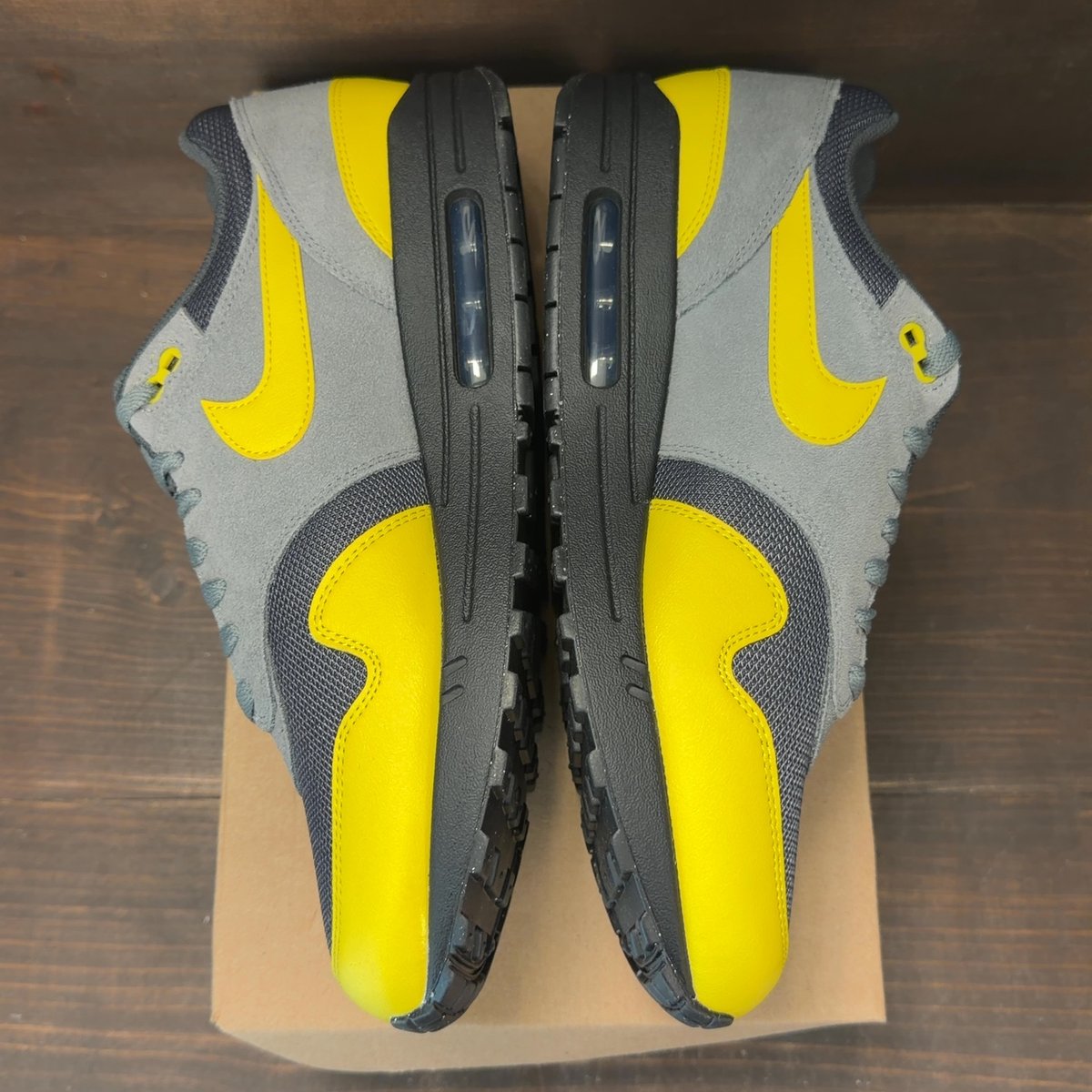 Nike Air Max 1 Essential Batman 2.0 Size 13 (Pre-Owned) - aux