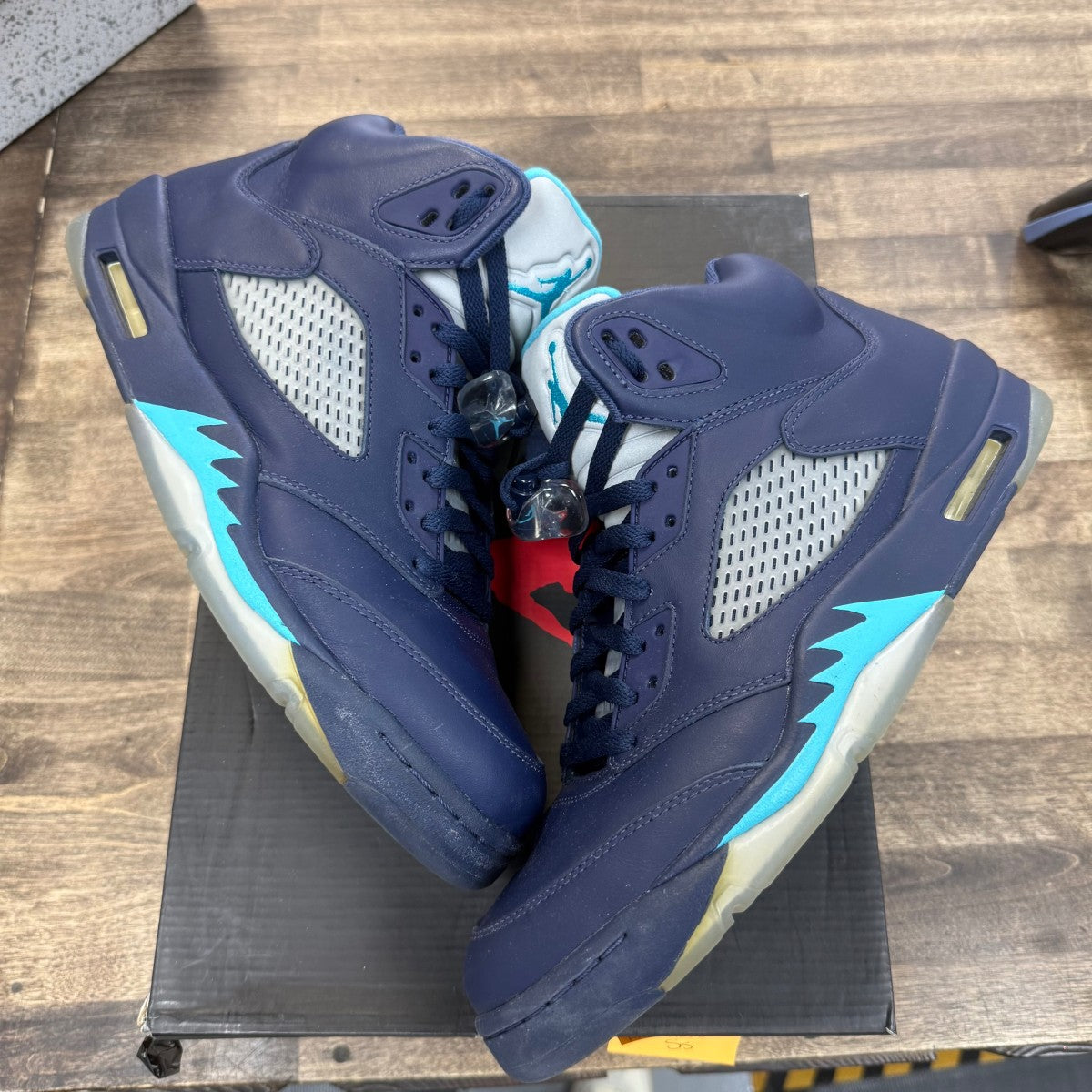 Jordan 5 Retro Pre-Grape - Image 1