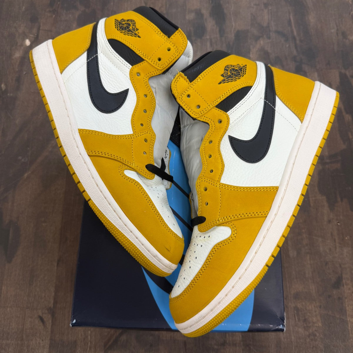 Jordan 1 Retro High OG Yellow Ochre Size 13 (Pre-Owned) - Image 1
