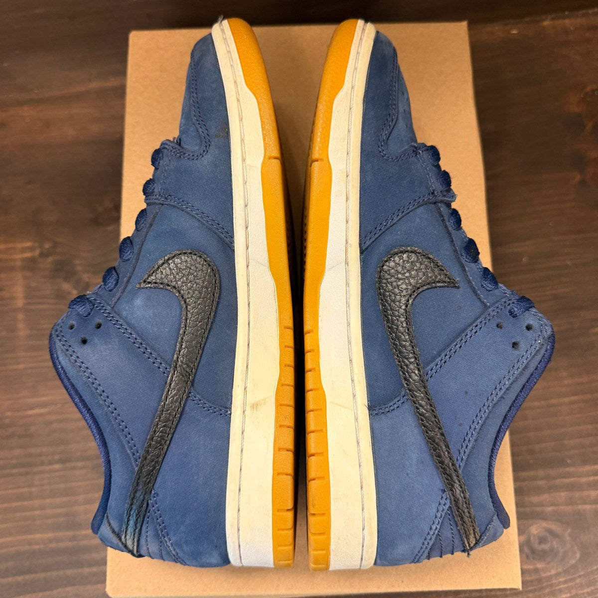 Nike SB Dunk Low Navy Black Gum Size 7.5 (Pre-Owned) - Image 6