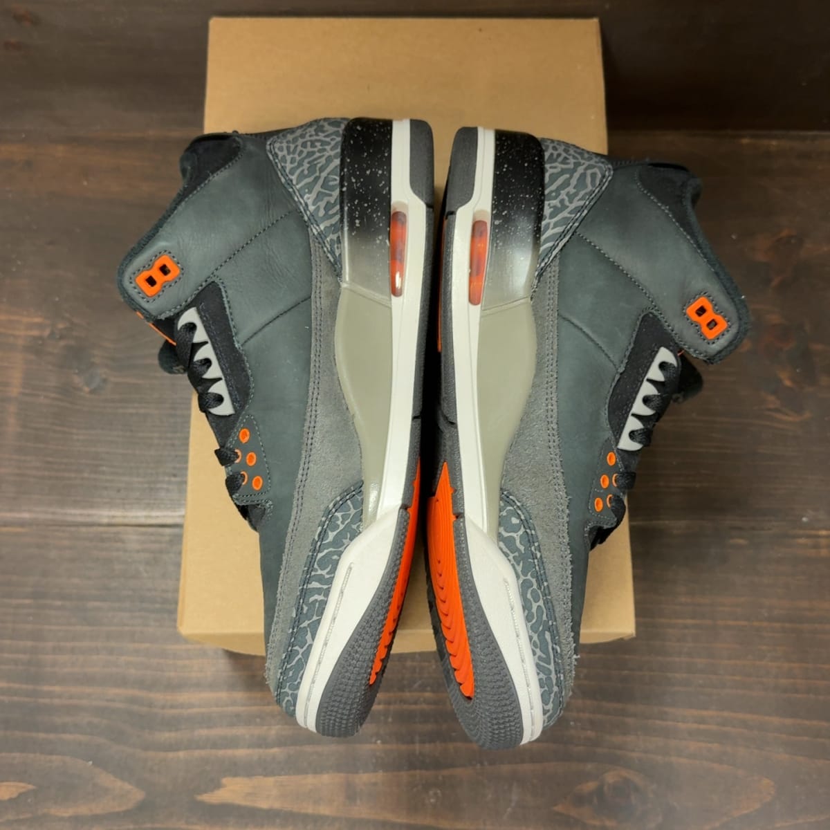 Jordan 3 Retro Fear Pack (2023) Size 10 (Pre-Owned) - aux