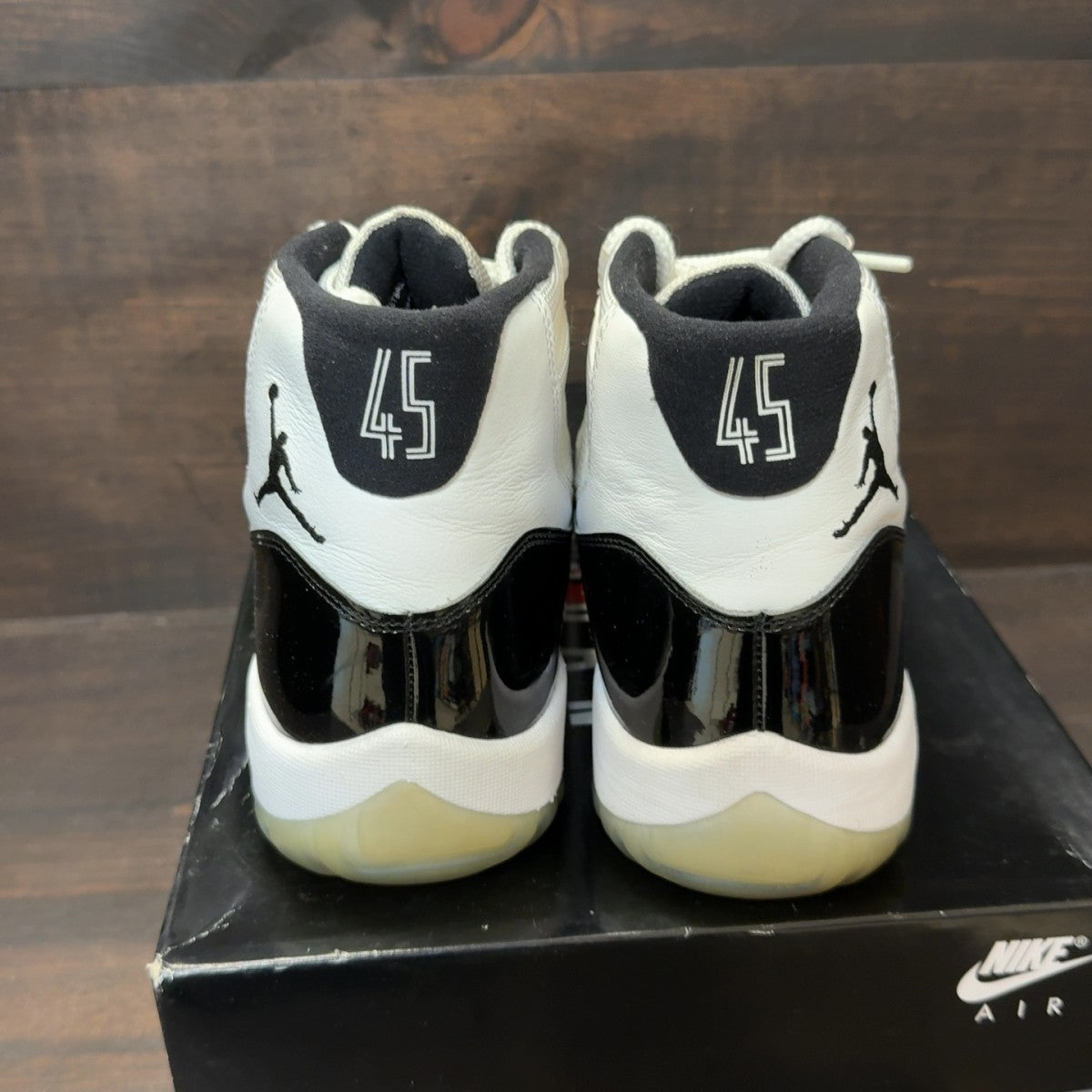 Jordan 11 Retro Concord (2018) - Image 4