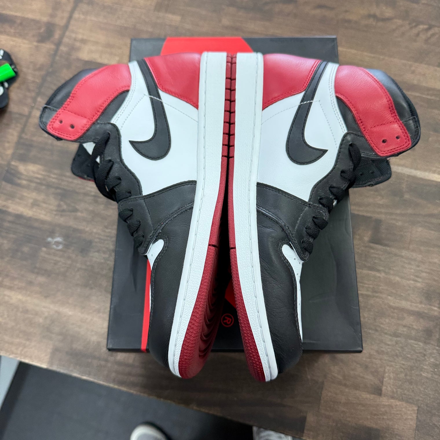 Black Toe Jordan 1 High (2016) (Lightly Worn)