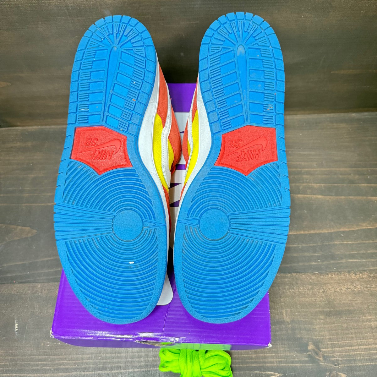 Nike SB Dunk Low Pro Bart Simpson - Image 6