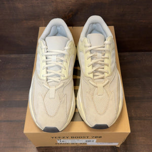 adidas Yeezy Boost 700 Analog - Image 3