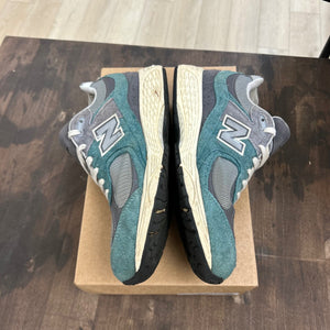 New Balance 2002R New Spruce Magnet Size 10 (Pre-Owned) - Image 3