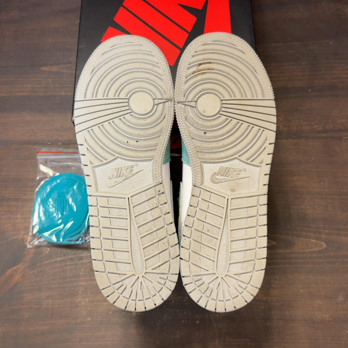 Jordan 1 Retro High Turbo Green (GS) - Image 8