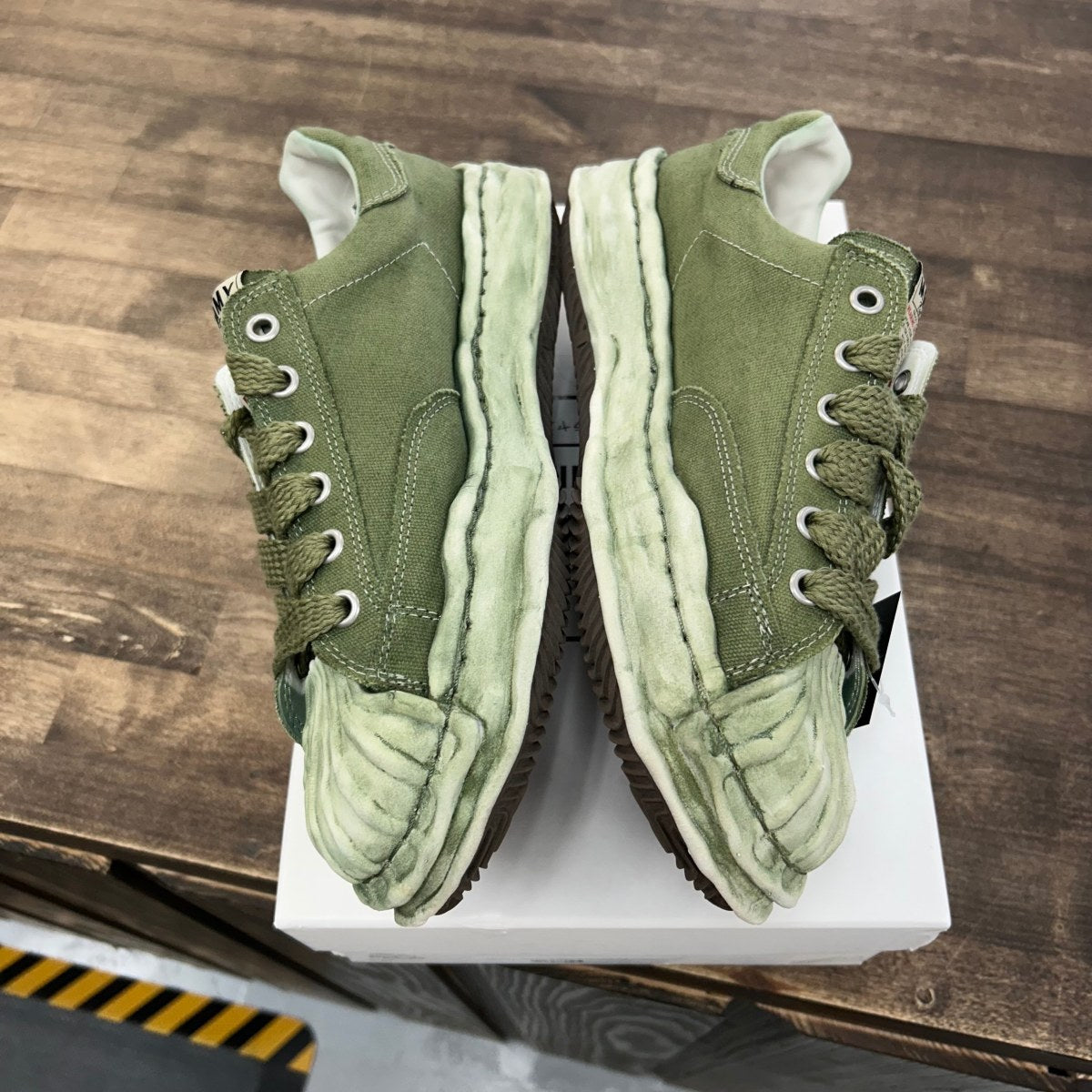 Blakey OG Sole Low Khaki Size 11 (Pre-Owned)