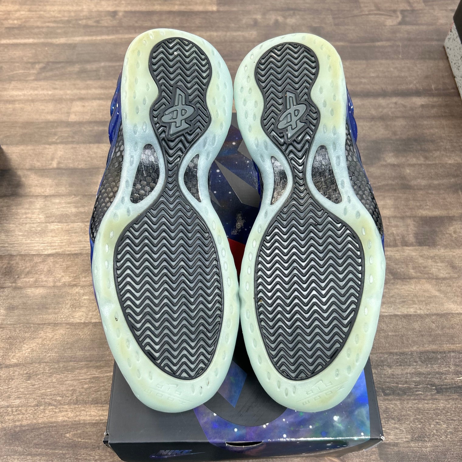 Galaxy Foamposite One (USED)