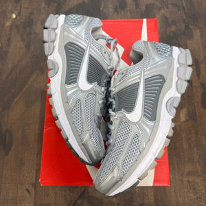 Nike Zoom Vomero 5 Cool Grey - Image 1