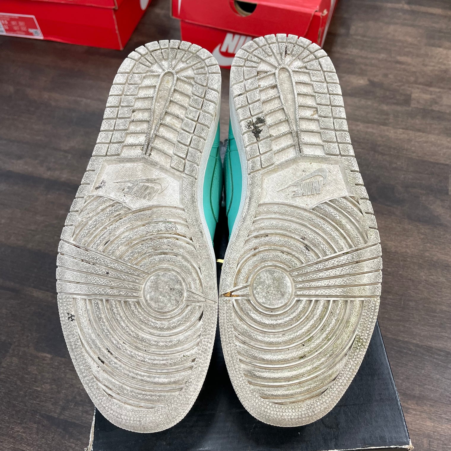 Turquoise Jordan 1 Low (USED)