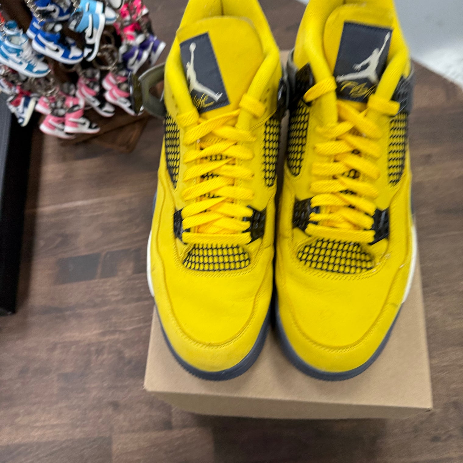 Jordan 4 Retro Lightning (USED, No Box)