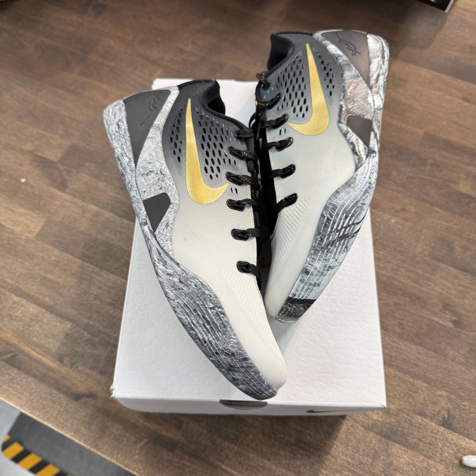 Mambacita Nike Kobe 9 EM Low Protro (USED)