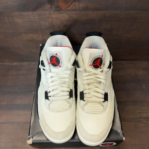 Jordan 4 Retro OG Flight Club Size 10.5 (Pre-Owned)