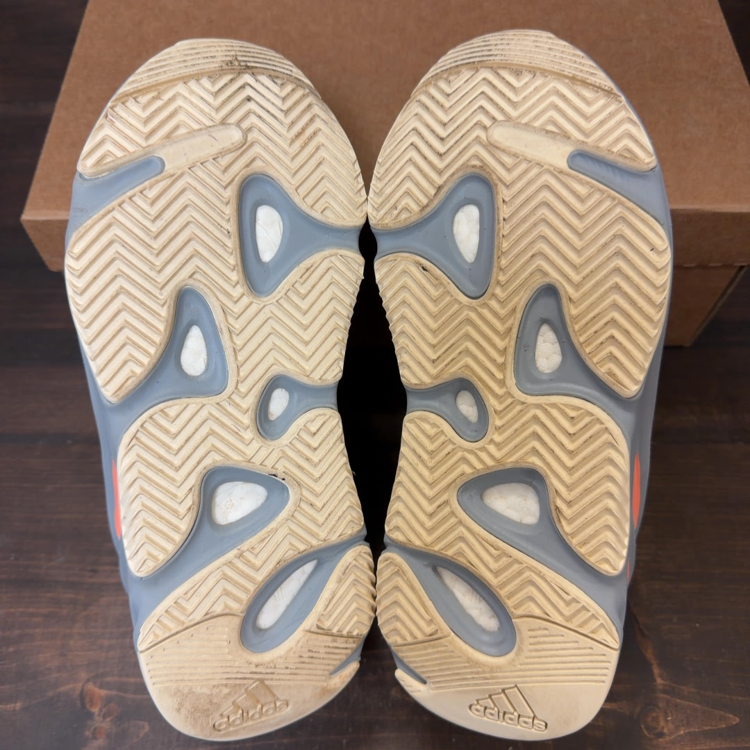 adidas Yeezy Boost 700 Inertia Size 7 (Pre-Owned) - Image 6