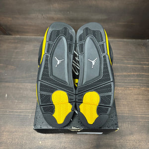 Jordan 4 Retro Thunder (2023) Size 10 (Pre-Owned) - Image 6