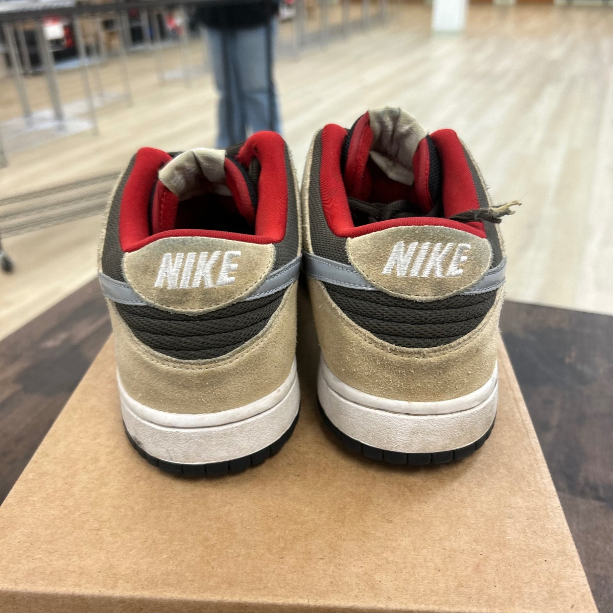 Nike SB Dunk Low Dark Chocolate Linen Size 11 (Pre-Owned) - Image 4