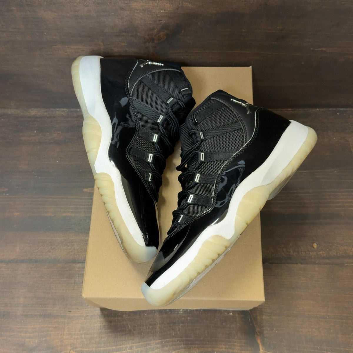 Jordan 11 Retro Jubilee 25th Anniversary Size 10 (Pre-Owned) - Image 2