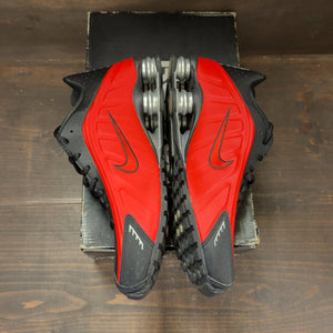 Nike Shox R4 University Red Black Metallic Silver Size 12 (Pre-Owned) - aux