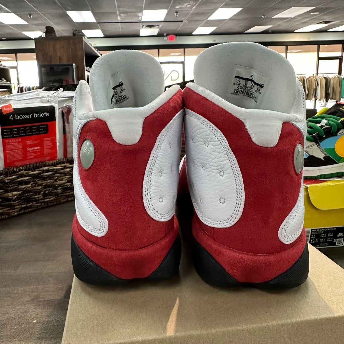 Jordan 13 Retro OG Chicago (2017) Size 11 (Pre-Owned) - Image 3