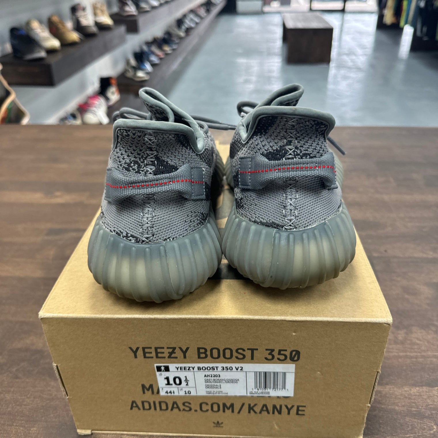 Beluga 2.0 Yeezy 350 (USED)