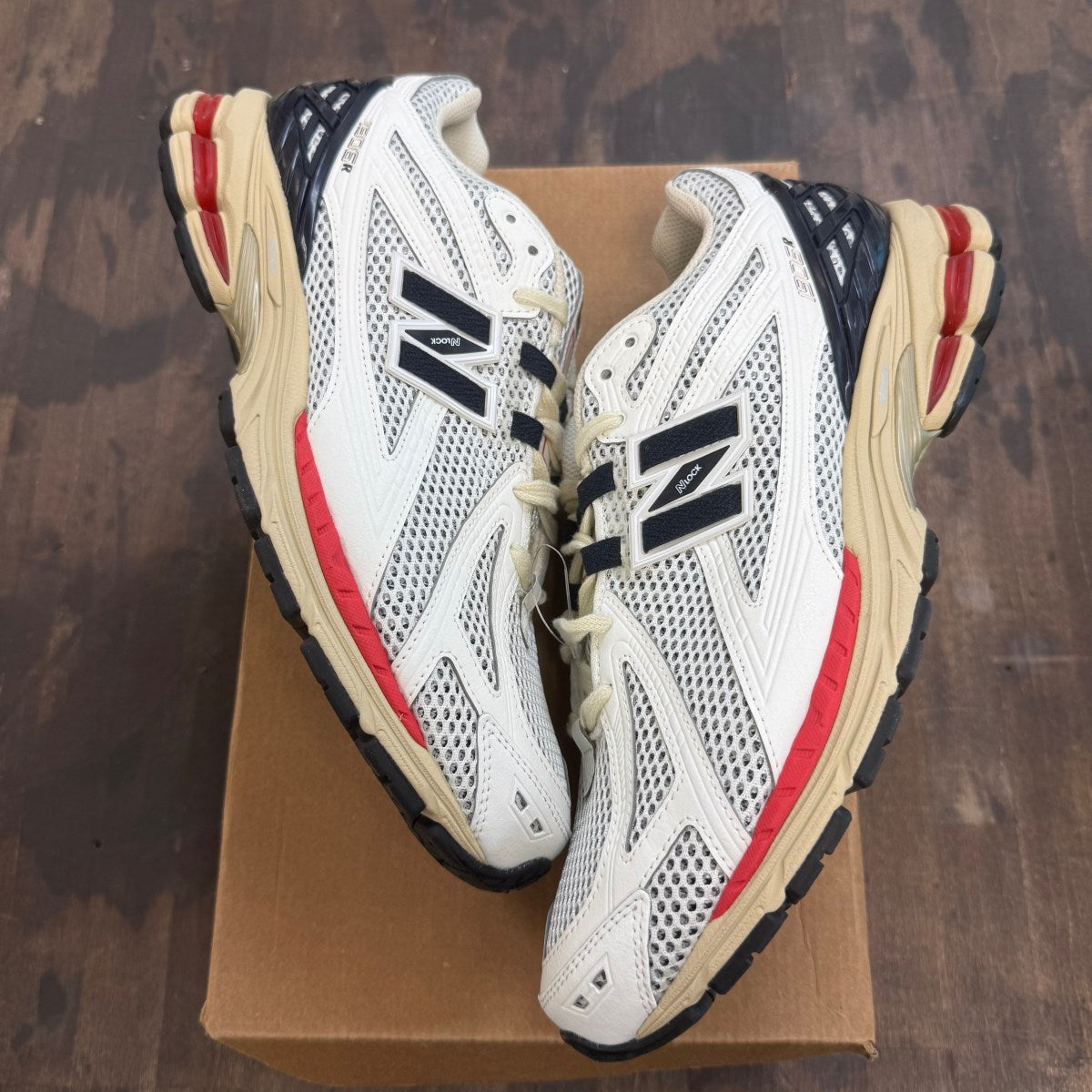 New Balance 1906R Sea Salt Eclipse True Red Size 11.5 (Pre-Owned) - Image 1