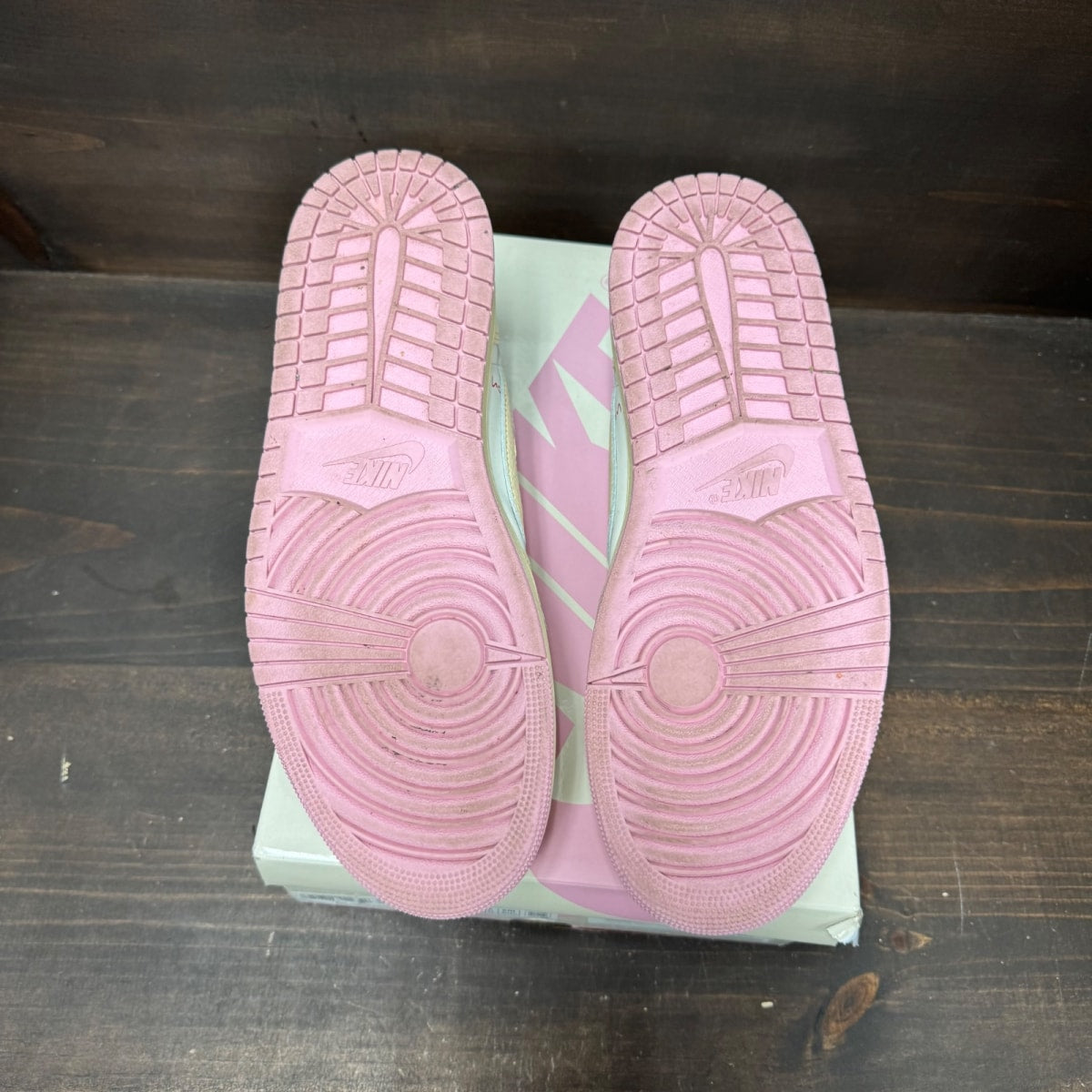 Jordan 1 Retro Low OG SP Travis Scott Shy Pink - Image 6