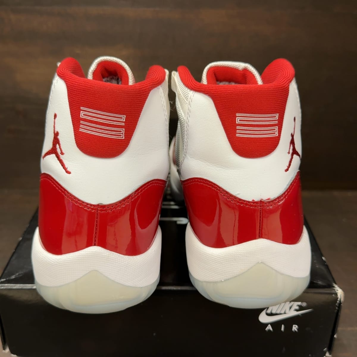 Jordan 11 Retro Cherry (2022) Size 8.5 (Pre-Owned) - aux