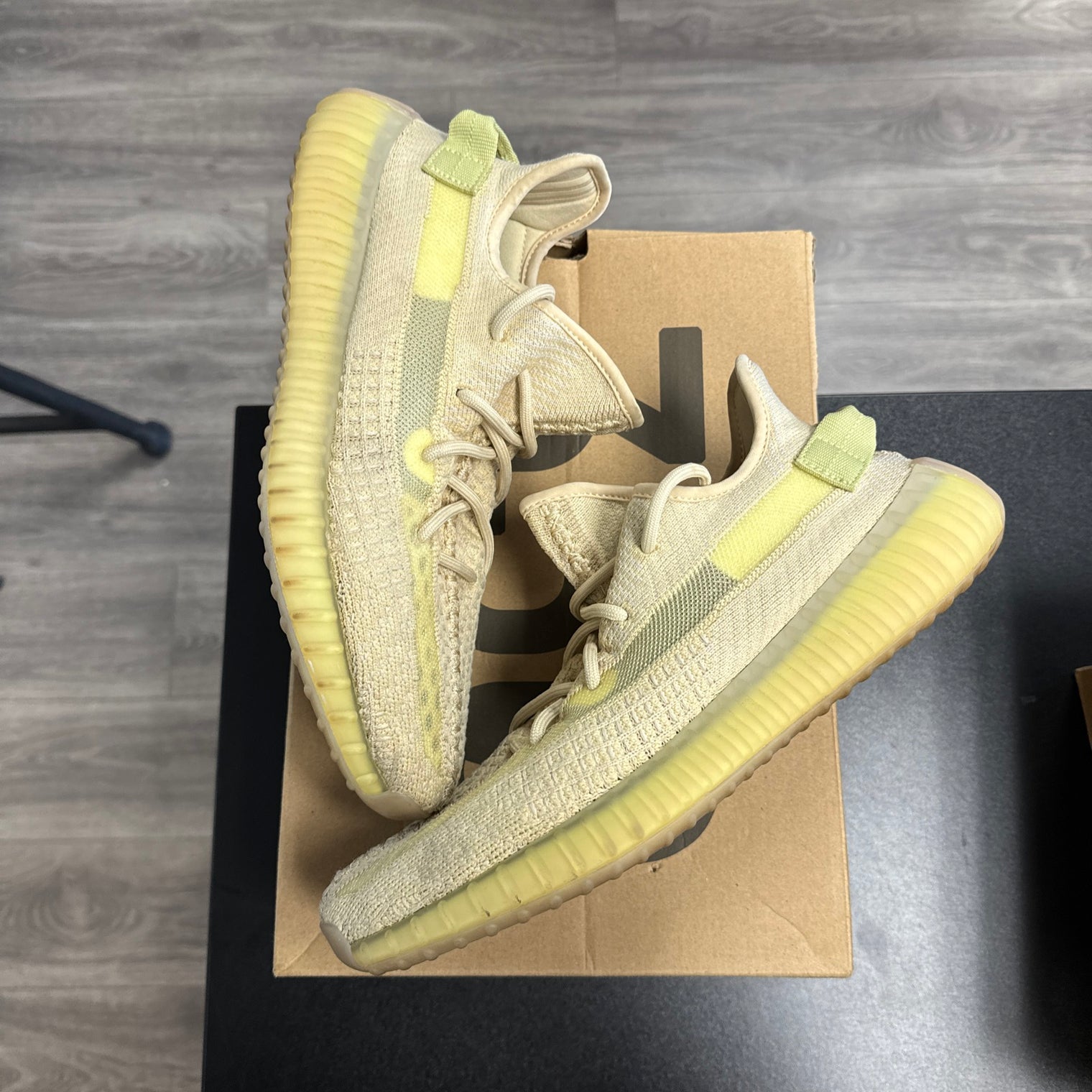 Flax Yeezy 350 (USED, Replacement Box)