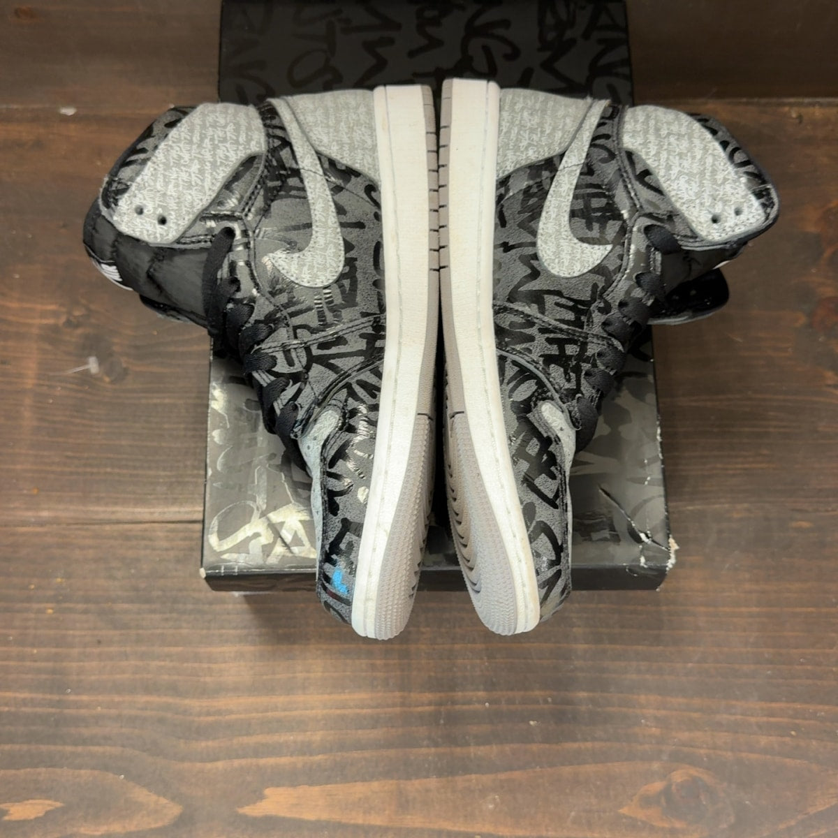 Jordan 1 Retro High OG Rebellionaire - Image 4
