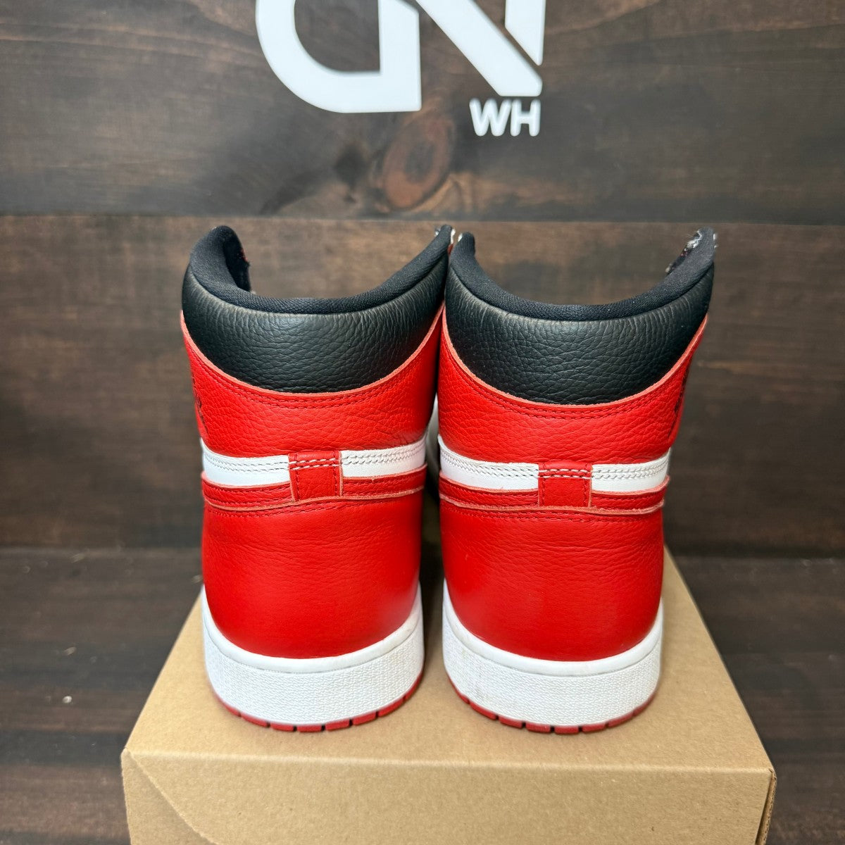 Jordan 1 Retro High OG Heritage Size 12.5 (Pre-Owned) - Image 4
