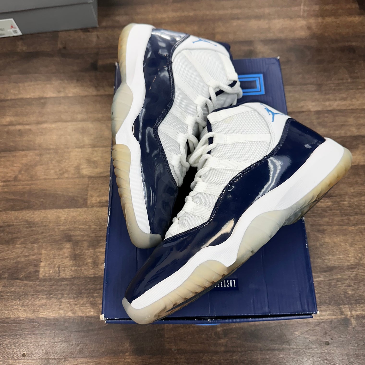 Win like 82 Jordan 11 (USED)